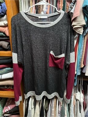 Women's Charcoal & Burgundy Contrast Pocket Knit Pullover